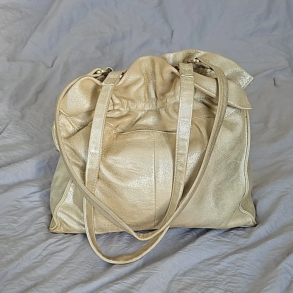 HOBO International Caliber in pearled silver metallic leather - Picture 4 of 16